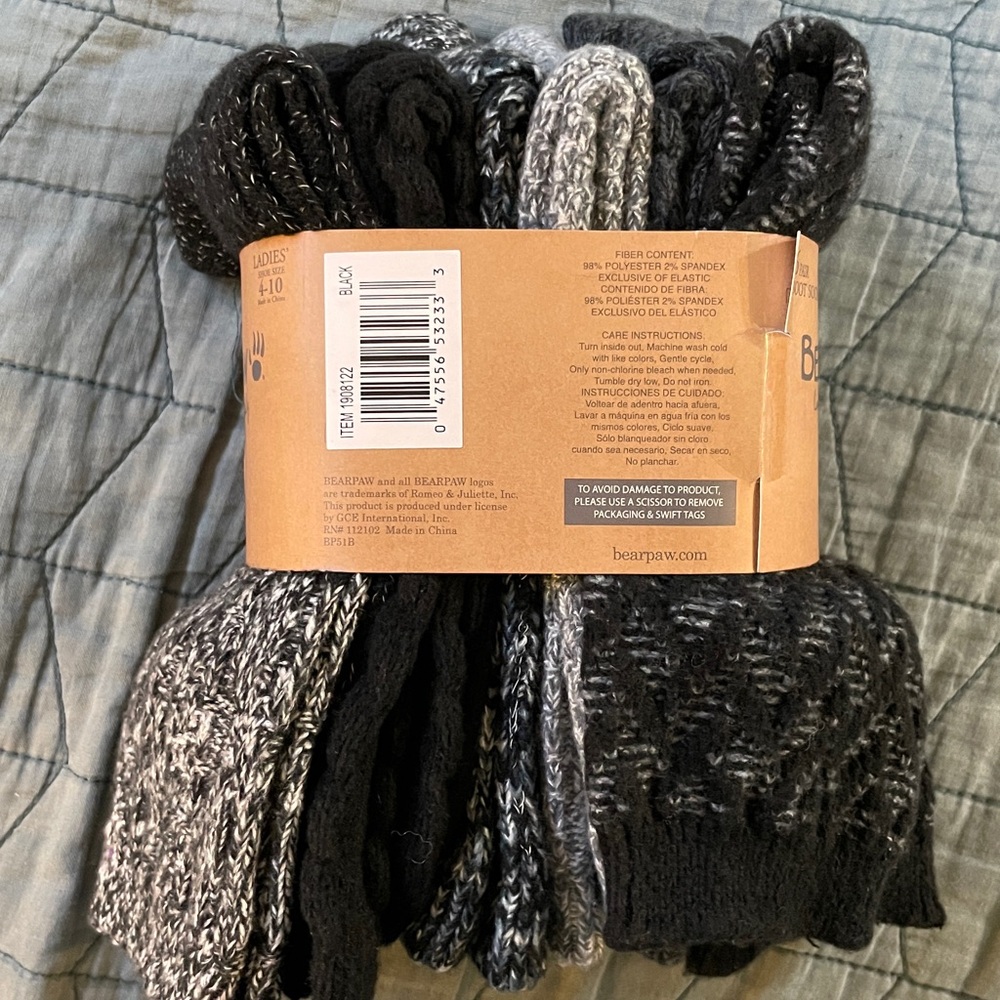NWT Ladies Bearpaw boot socks. Shoe size 4-10 - Picture 2 of 3
